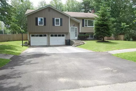 4 Woodside Ave, Saco, ME 04072 photo 1