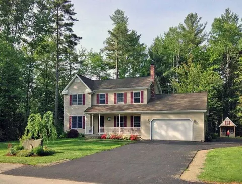139 Clover Ln, Brewer, ME 04412 photo 1
