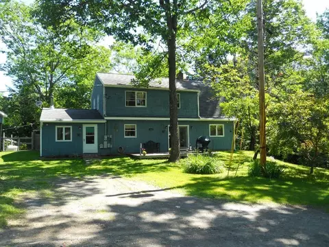 17 Pine Dr, Sidney, ME 04330 photo 1