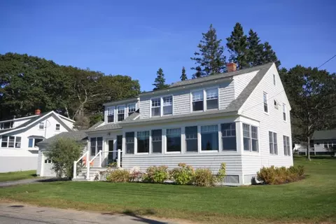 22 Spring St, Boothbay, ME 04544 photo 1