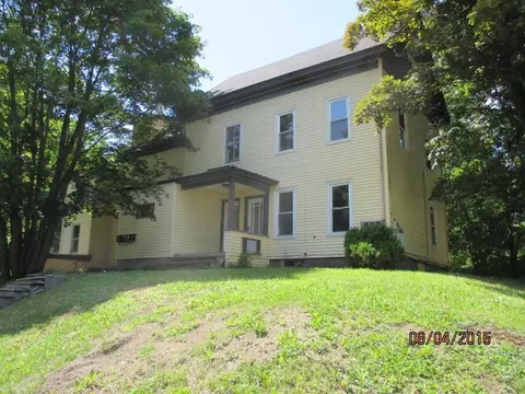 87 School St, Dexter, ME 04930 photo 1