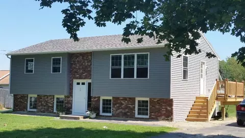 38 Clover Ln, Brewer, ME 04412 photo 1