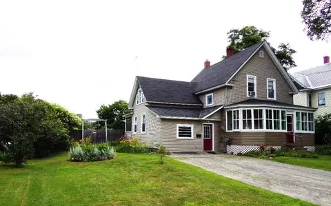 17 Clinton St, Milo, ME 04463 photo 1