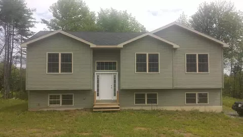 28 Grimmauld Pl, Sidney, ME 04330 photo 1
