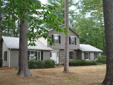 9 Russell Dr, Springvale, ME 04083 photo 1