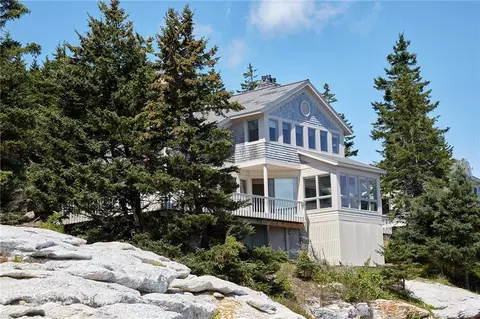 67 Cliff Rd, New Harbor, ME 04554 photo 1