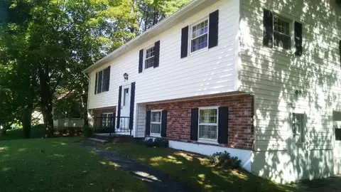 19 Belleview Dr, Jay, ME 04239 photo 1