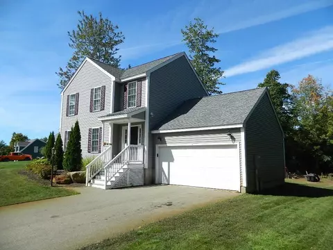 14 Elise Dr, Berwick, ME 03901 photo 1