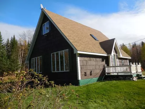 4 Gilbert St, Jackman, ME 04945 photo 1