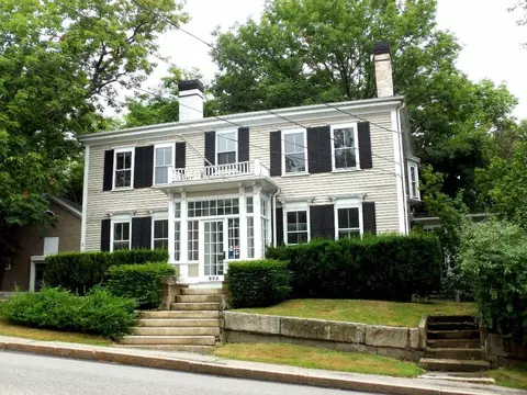 823 Washington St, Bath, ME 04530 photo 1