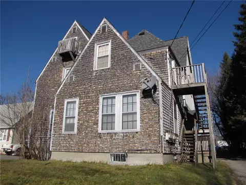 101 Eastern Ave, Augusta, ME 04330 photo 1