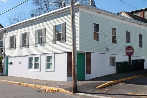38 Pike St, Biddeford, ME 04005 photo 1