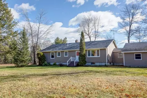 388 Elm St, Limerick, ME 04048 photo 1