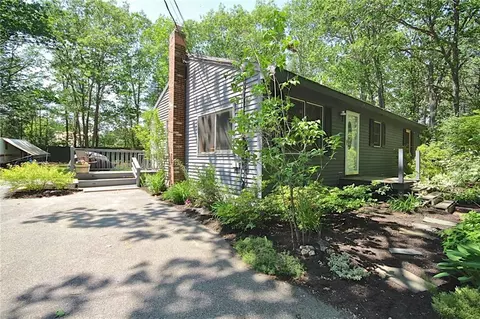 4 Fides Dr, Saco, ME 04072 photo 1