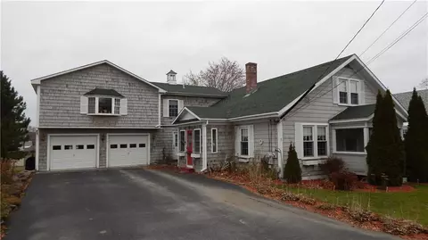 5 Maple St, Dover Foxcroft, ME 04426 photo 1