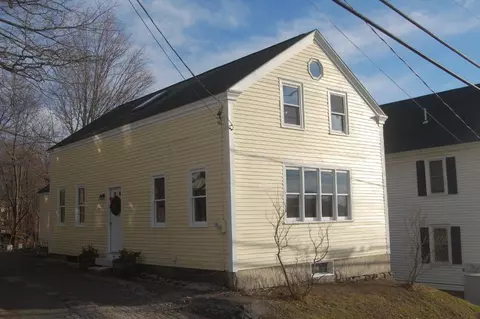 17 Winthrop St, Hallowell, ME 04347 photo 1