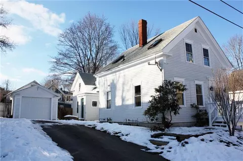 26 Highland St, Bath, ME 04530 photo 1