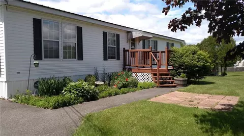 62 Middle Rd, Augusta, ME 04330 photo 1