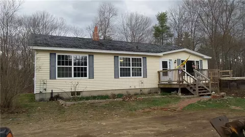 139 Main St, Springvale, ME 04083 photo 1