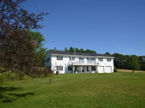8 Broadview Heights Dr, Readfield, ME 04355 photo 1
