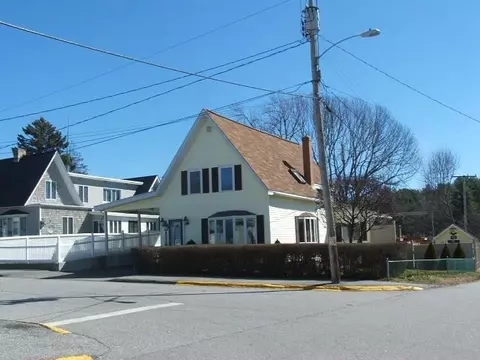 39 Oak St, Biddeford, ME 04005 photo 1