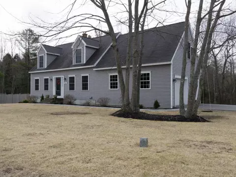 26 Anthony Ave, Topsham, ME 04086 photo 1