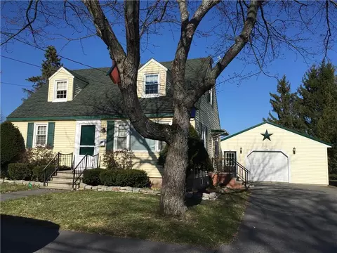 143 Fruit St, Bangor, ME 04401 photo 1