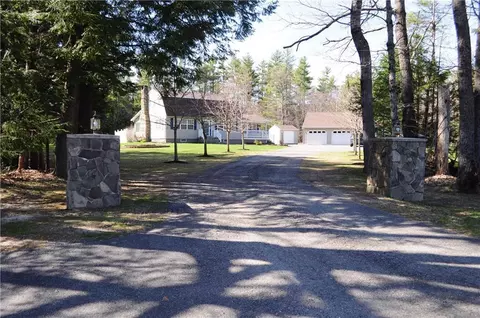6 Goff Rd, Sidney, ME 04330 photo 1