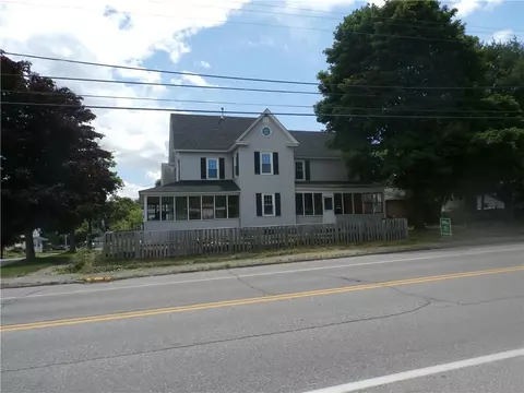 104 Lincoln St, Millinocket, ME 04462 photo 1