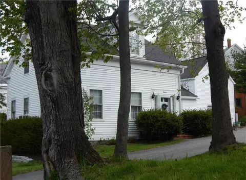 11 Crescent St, Bath, ME 04530 photo 1