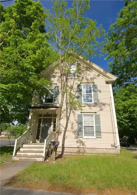 55 Main St, Topsham, ME 04086 photo 1
