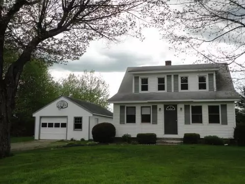 950 Riverside Dr, Augusta, ME 04330 photo 1