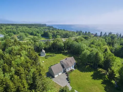 21 Tispaquin Trl, Bristol, ME 04539 photo 1