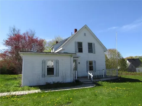 99 E Main St, Vinalhaven, ME 04863 photo 1