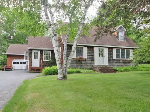 316 Massachusetts Ave, Millinocket, ME 04462 photo 1