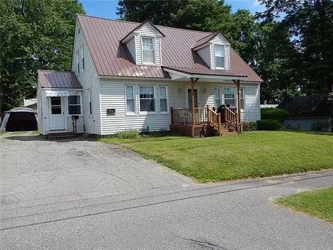 31 Birch St, East Millinocket, ME 04430 photo 1