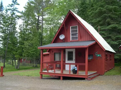 10 Oxford St, Rangeley, ME 04970 photo 1