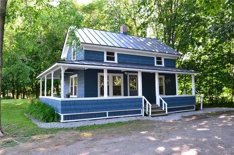 741 Riverside Dr, Augusta, ME 04330 photo 1