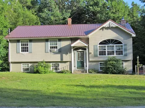 245 Morgan Ln, Millinocket, ME 04462 photo 1
