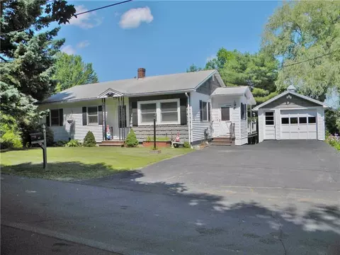 41 Eastern Ave, Wilton, ME 04294 photo 1