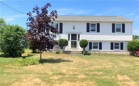 6 Mayflower Dr, Biddeford, ME 04005 photo 1