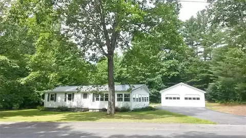 18 Easy St, Augusta, ME 04330 photo 1