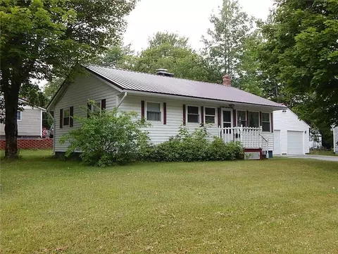 20 Massachusetts Ave, Millinocket, ME 04462 photo 1