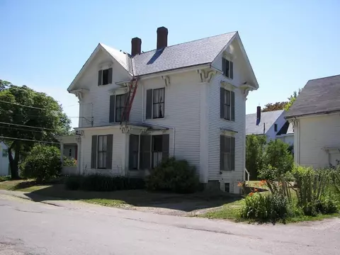 34 E Main St, Vinalhaven, ME 04863 photo 1