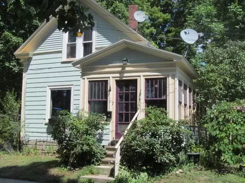 7 Reed St, Springvale, ME 04083 photo 1