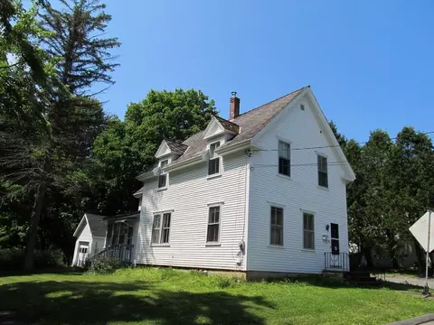 4 Gilbert St, Orono, ME 04473 photo 1
