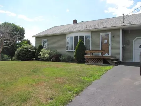 10 Edwards St, Augusta, ME 04330 photo 1