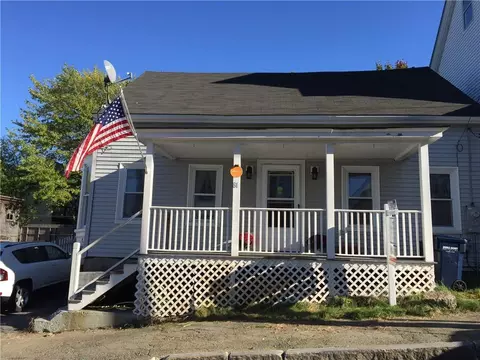 81 High St, Biddeford, ME 04005 photo 1