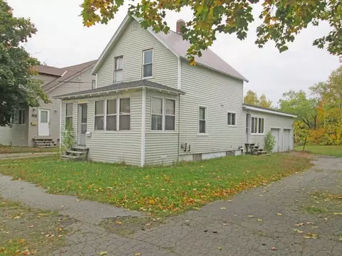 479 Aroostook Ave, Millinocket, ME 04462 photo 1