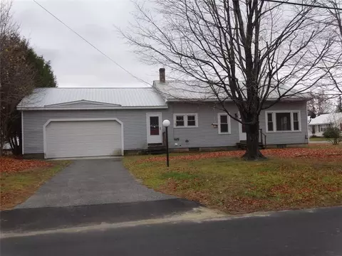 109 Pine St, Dixfield, ME 04224 photo 1